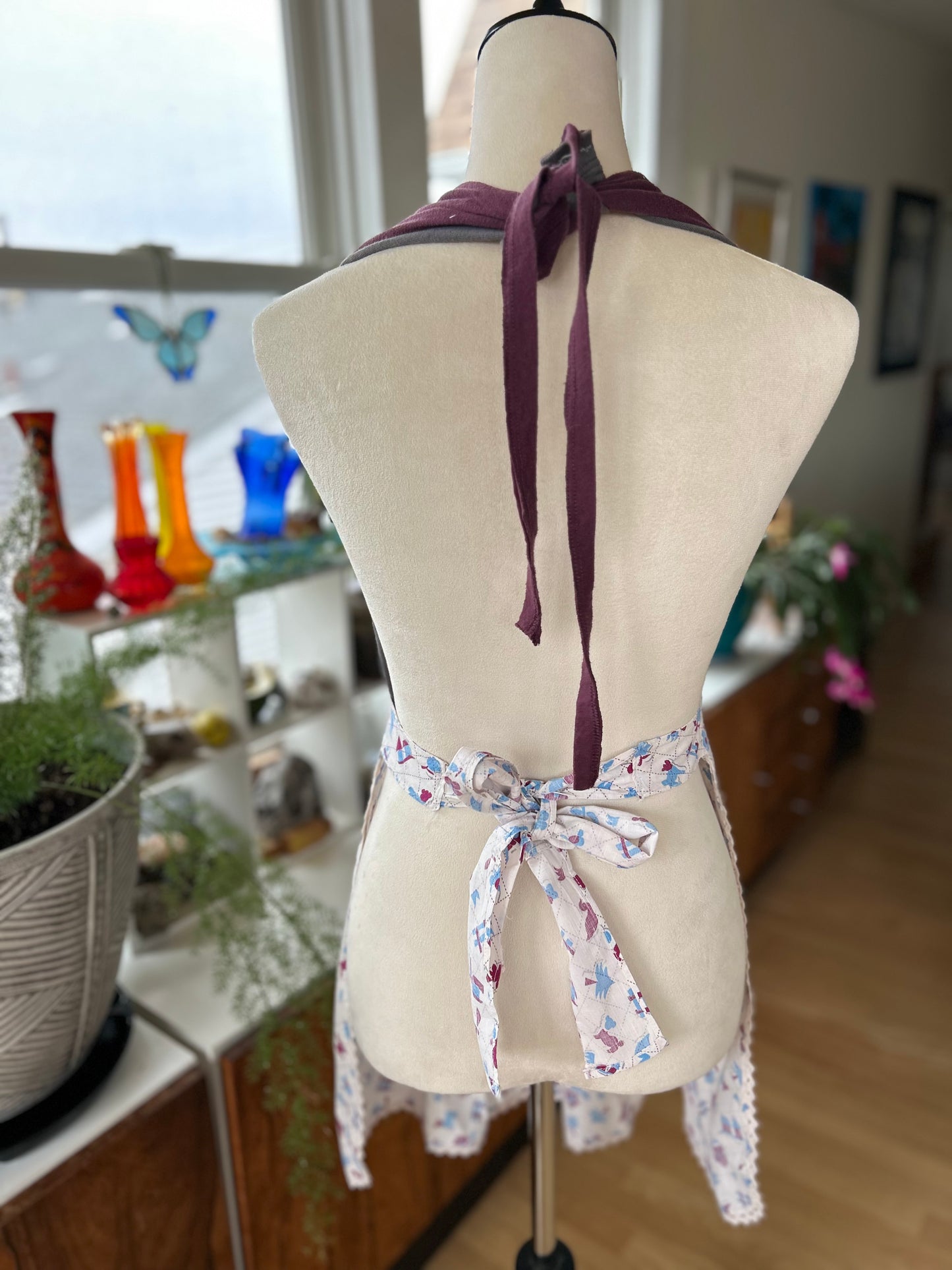 s/M Ladies Plum halter apron top