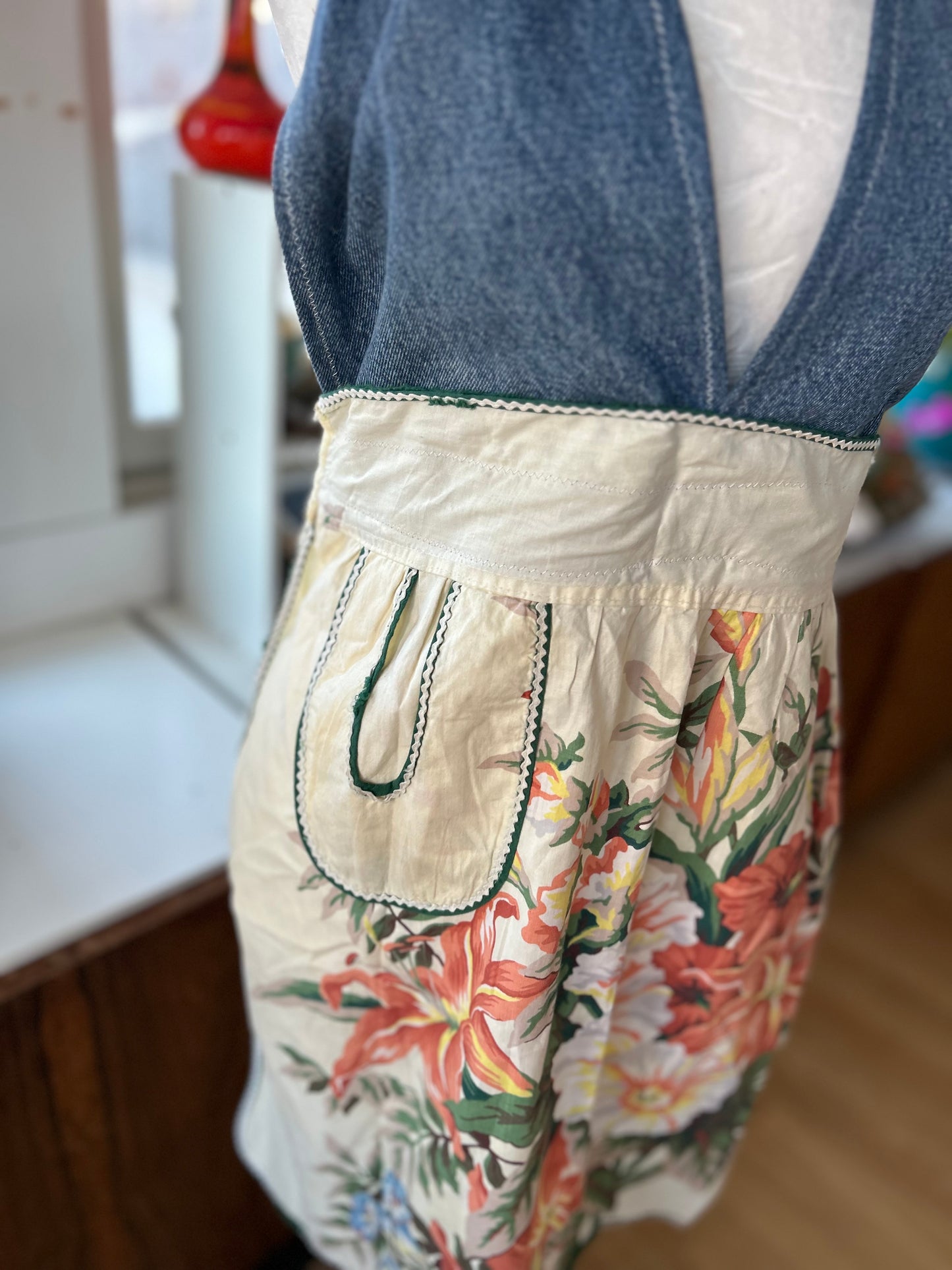 Montauk Mama Vintage Apron Shirt