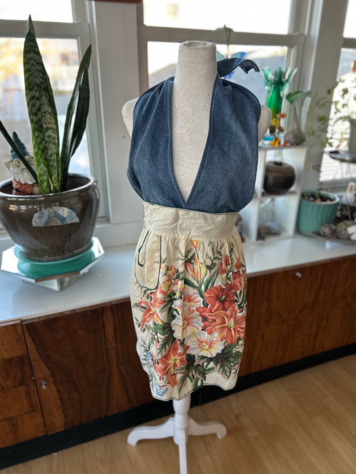 Montauk Mama Vintage Apron Shirt