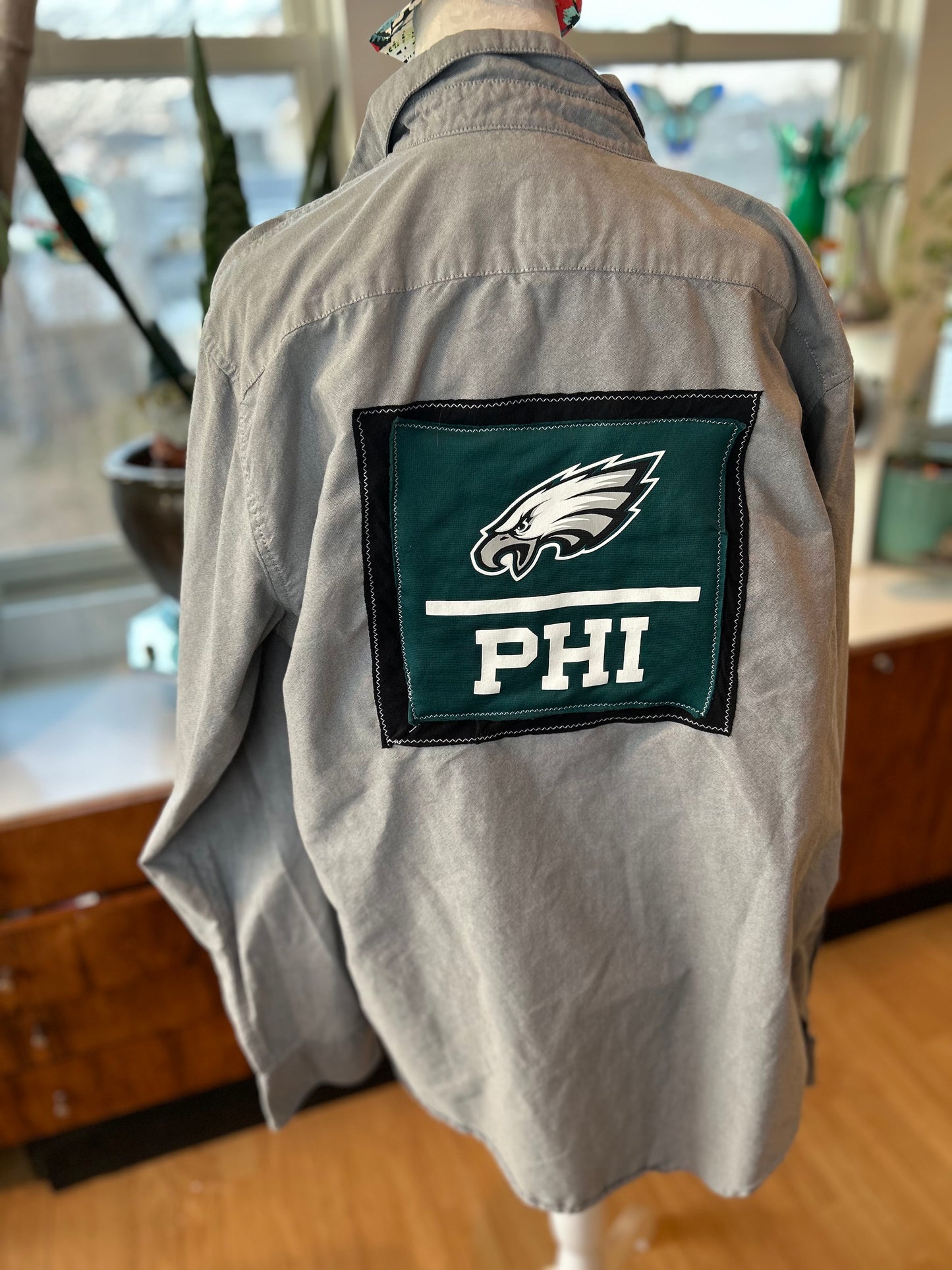 Eagles Guy Long Sleeved Shirt-Mens Large