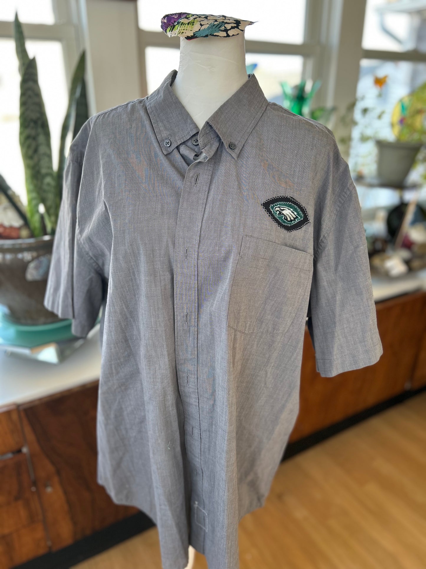 Short Sleeve Shirt Eagles Button up - Mens XXL