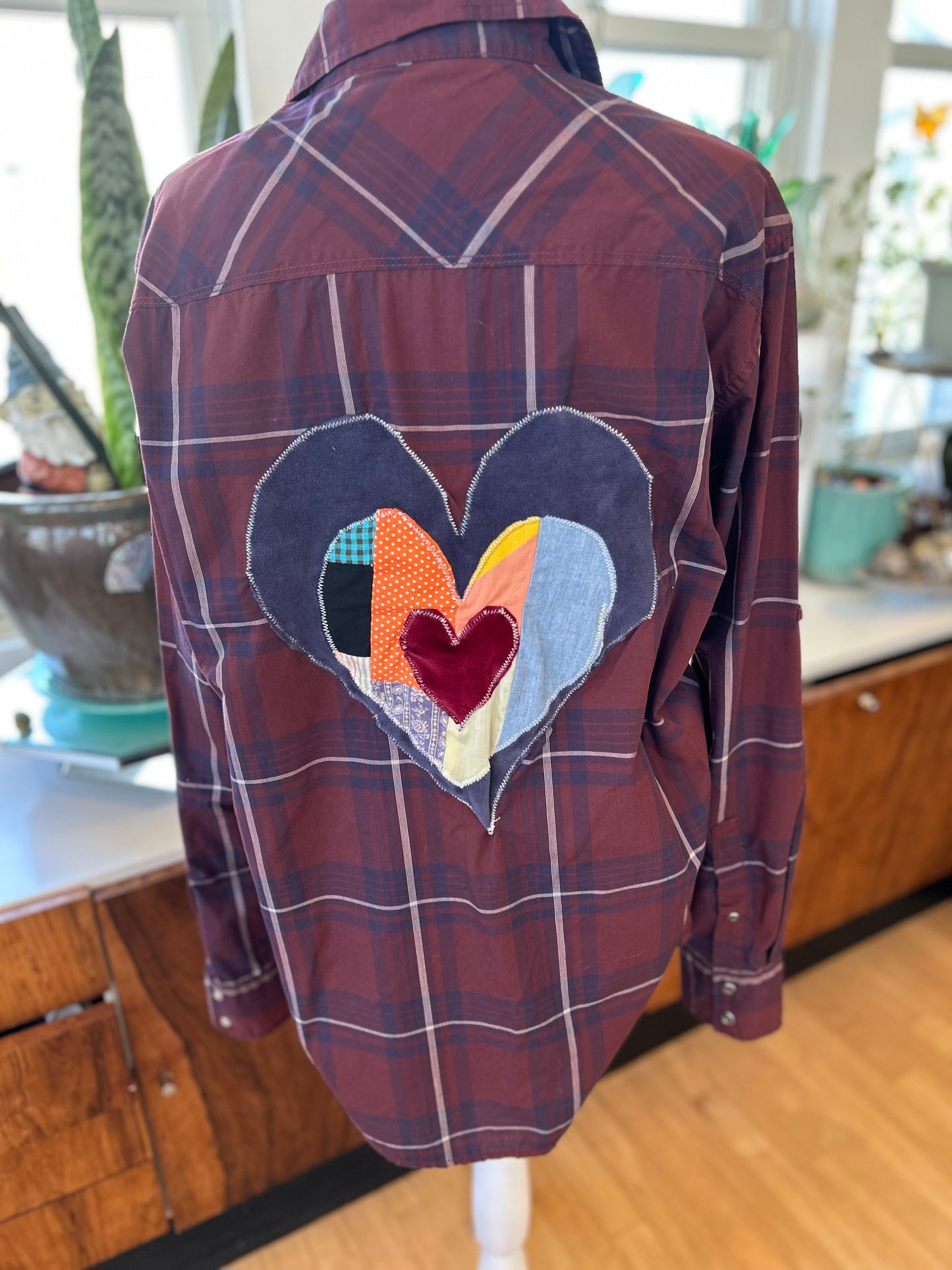 Hearts Snappy plaid shirt - Womens L